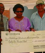 Gauteng Provincial and Local Government MEC, Dorothy Mahlangu, received a cheque of R85 000 from Ram-Tec Systems MD, Jan Tumiel, at the official opening of the Sebokeng Phase 5 Water Treatment Works. The contribution was made towards the Sedibeng Bursary Fund as part of Ram-Tec&#8217;s BEE social responsibility programme